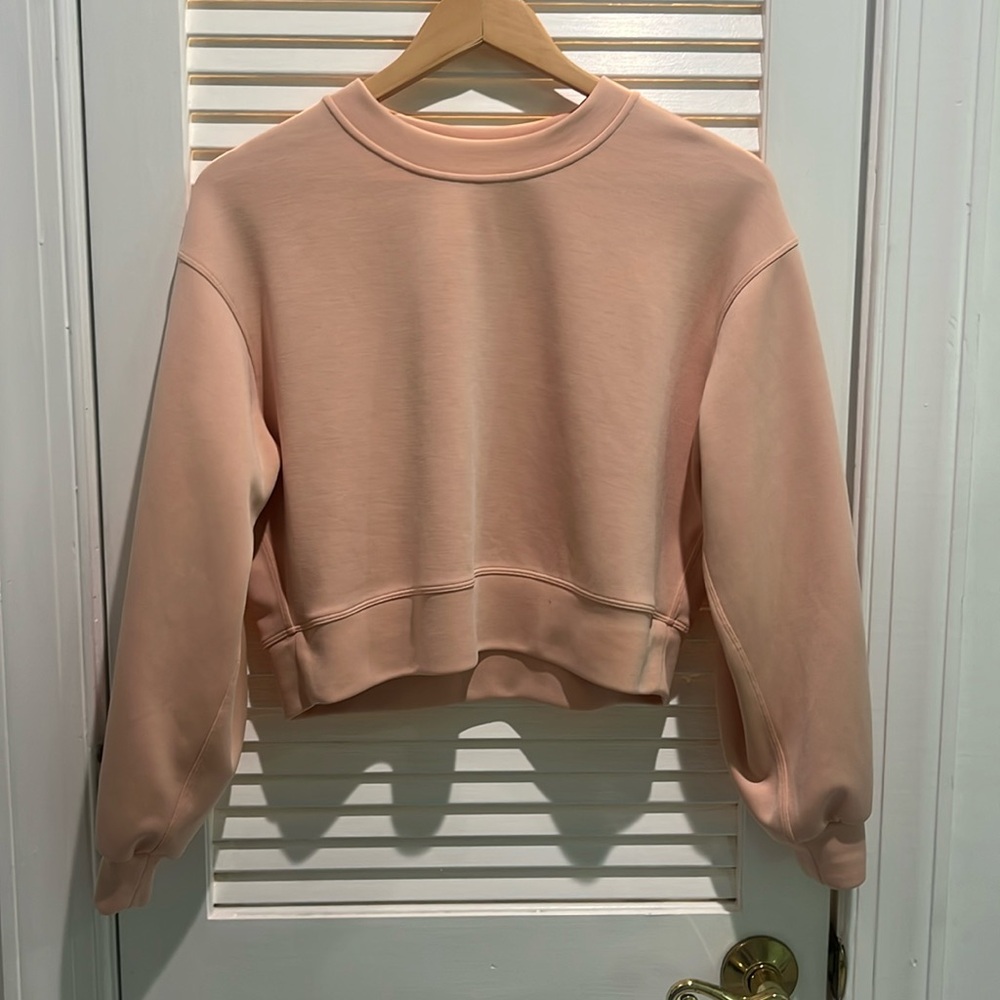 Lululemon size 2 cropped sweatshirt